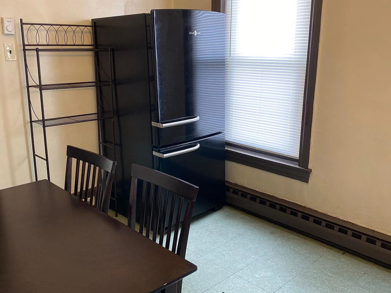 Studio, $850 — Photo 4