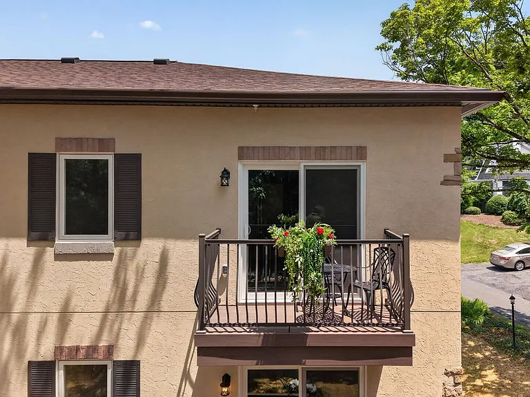 501 Roman Way #101 — Photo 27
