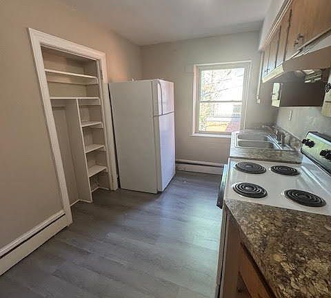 5th image of 318 N Royal Ave APT 4