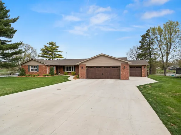 16132 Lake Shore Dr S, Hope, IN 47246