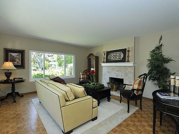 3rd image of 16776 Potter Ct
