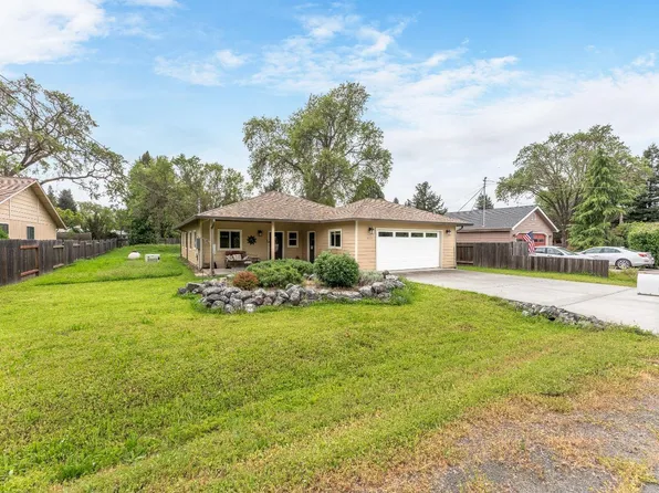 1821 Daniel Way, Redwood Valley, CA 95470