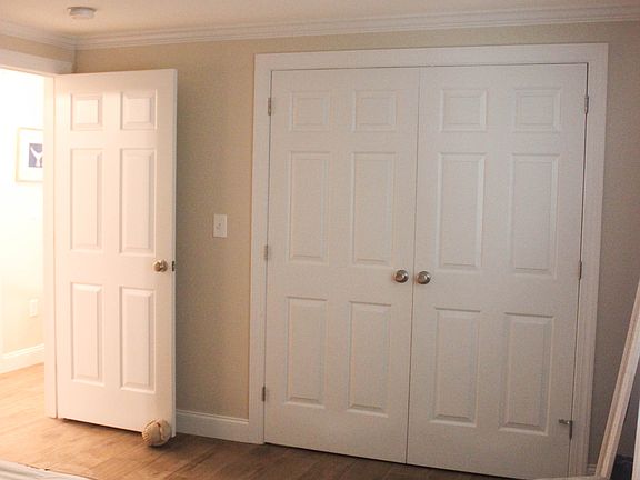 3rd image of 19 Bourbon St APT 88