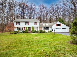 31 Isinglass Ter, Trumbull, CT 06611
