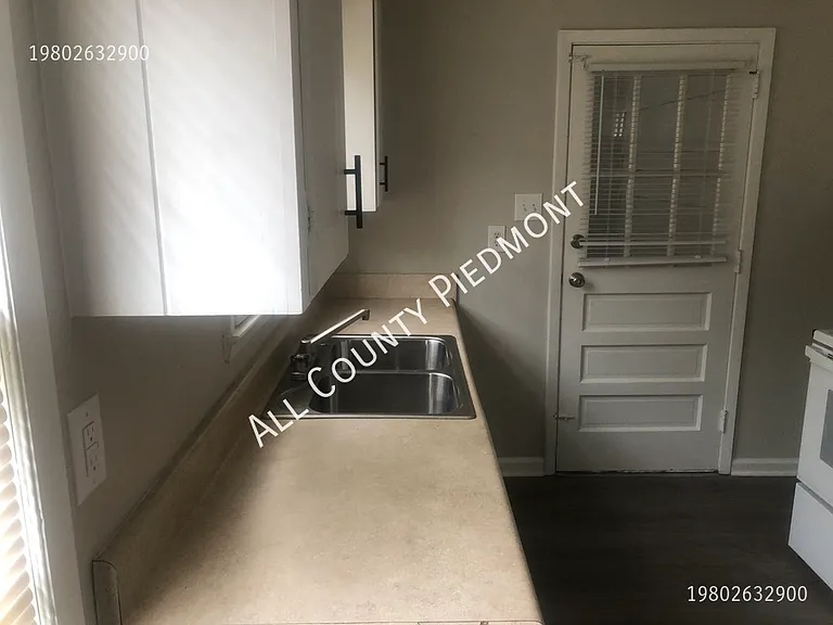 1925 Kennesaw Dr — Photo 5