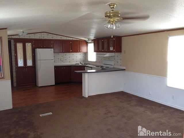 2nd image of 108 Yates Cir