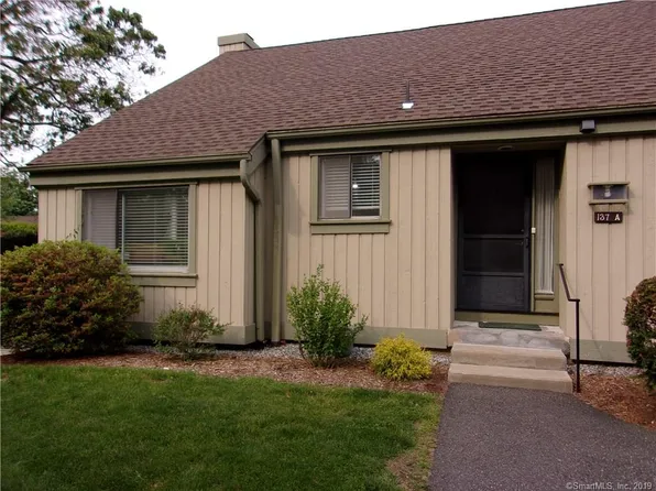137 Heritage Vlg #A, Southbury, CT 06488