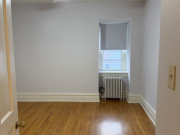 3rd image of 704 Penn St APT 3