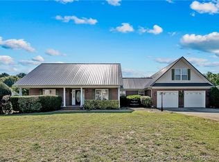 5851 Sunningdale Ln, Hope Mills, NC 28348