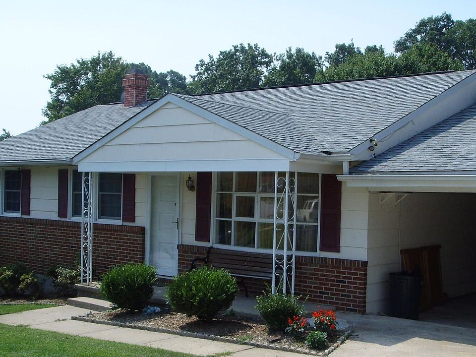 FRONT EXTERIOR