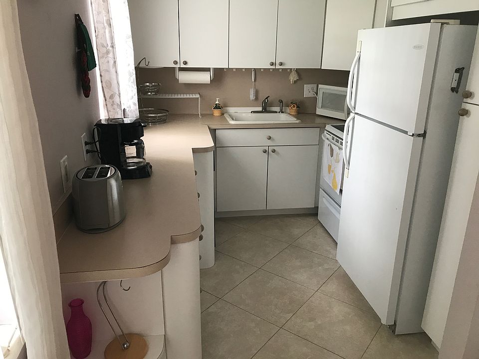 1st image of 185 Durham Cir #D
