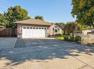968 Willowdale Ave, Medford, OR 97501