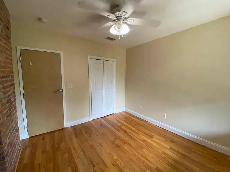 555 Winchester Ave — Photo 5