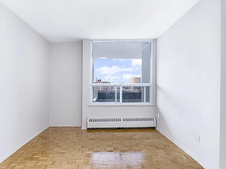3201 Lawrence Ave E — Photo 13