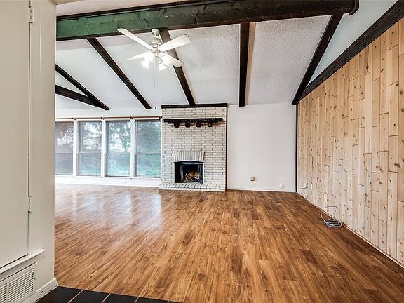 3rd image of 1022 Park Ave
