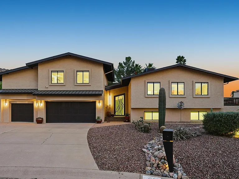 2221 E Vista Ave — Photo 4