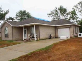 2008 Mill Rd, Cottondale, FL 32431