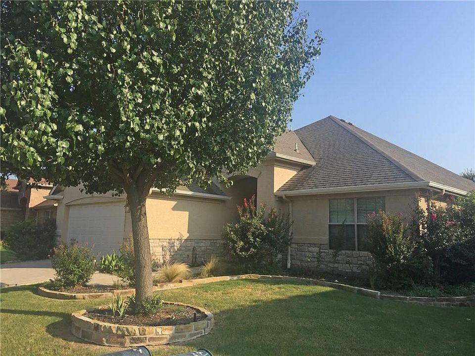 1st image of 9717 Pinewood Dr