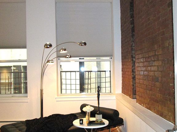 5th image of 54 Pine St APT 2