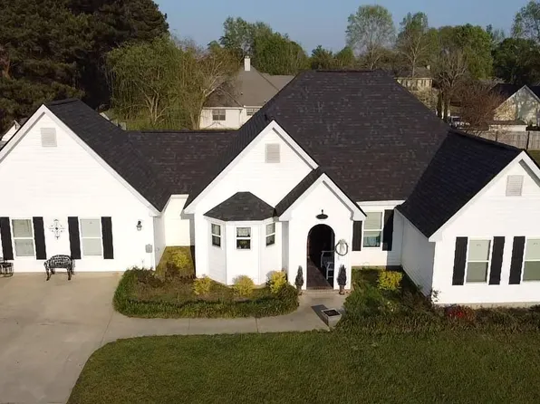 203 Doublegate Dr, Bonaire, GA 31005