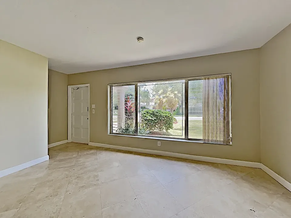 2270 SW 15th Ct