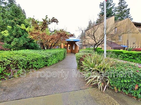4th image of 200 P St APT B-11