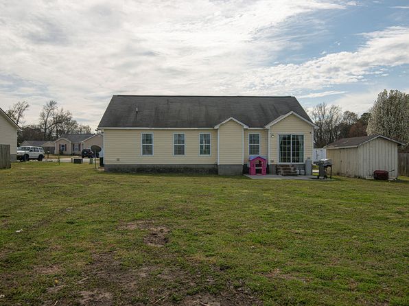 202 Quarry Trl, Richlands, NC 28574