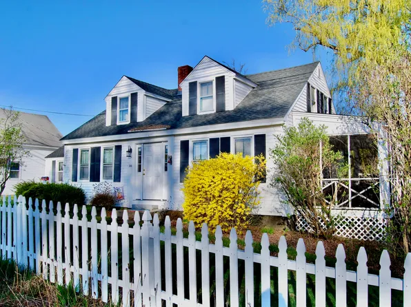 144 Post Road, Wells, ME 04090