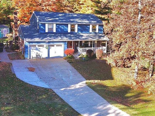 820 Massachusetts Dr