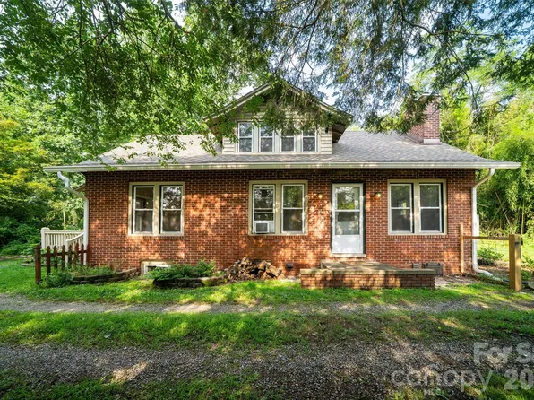 76 Starnes Cove Rd, Asheville, NC 28806