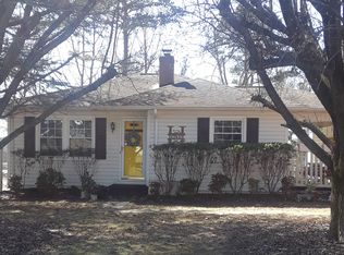 748 Depot St, Mount Airy, NC 27030