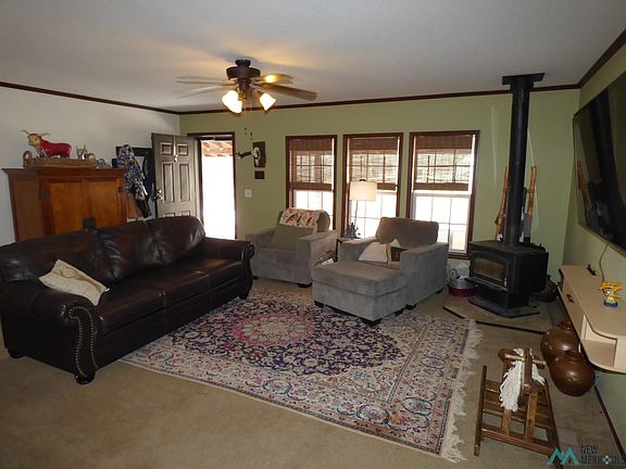 3rd image of 121 Jackson Ln