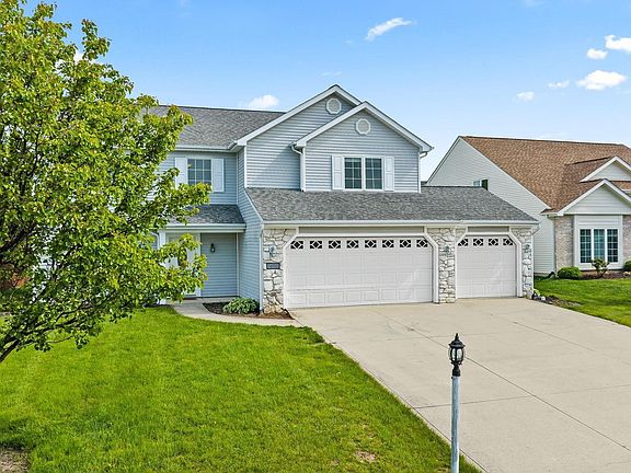 2nd image of 14933 Knobcone Ct