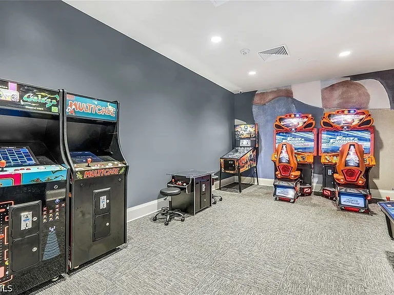 14050 Pine Lodge Ln — Photo 37