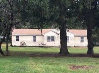 24 Rimmon Hill Rd, Woodbridge, CT 06525