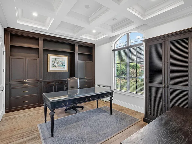 2425 Delmar Pl — Photo 29