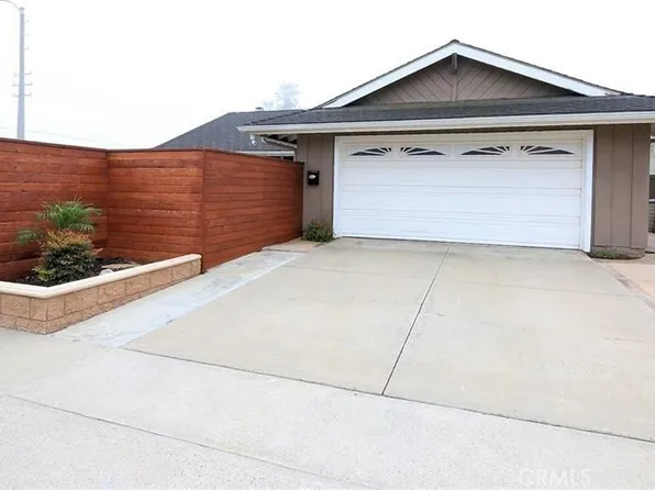 9972 Spinnaker Dr, Huntington Beach, CA 92646
