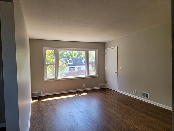 5th image of 3454 S 82nd St #3