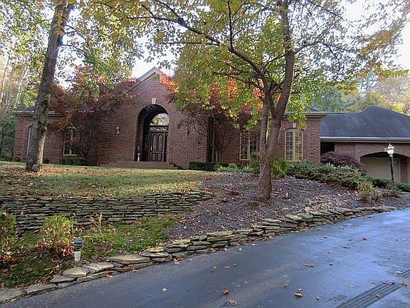 2nd image of 620 Glenwood Dr