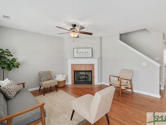 5th image of 102 Live Oak Ln