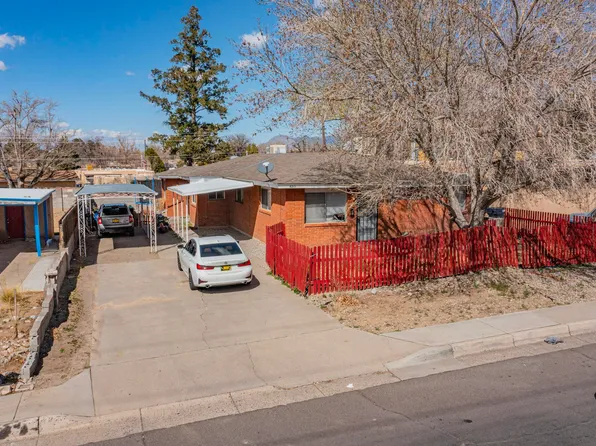 8215 Constitution Ave NE, Albuquerque, NM 87110