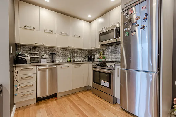 Rented by E House Realty & Management Inc. | media 15