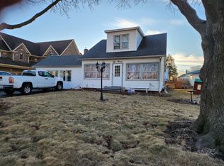 590 N Adele St, Elmhurst, IL