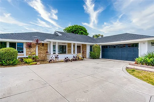 1800 Irvine Ave Photo 1