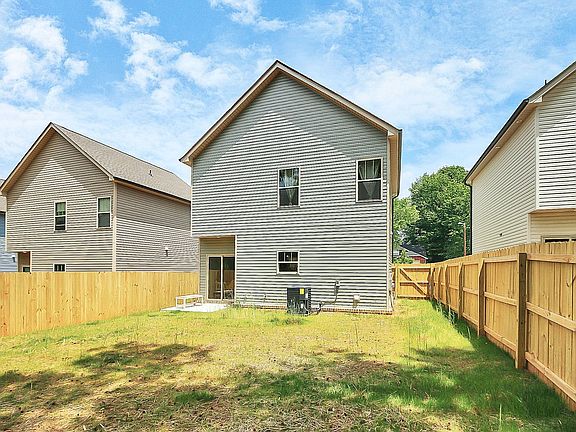 3rd image of 6030 Hunters Crossing Ln