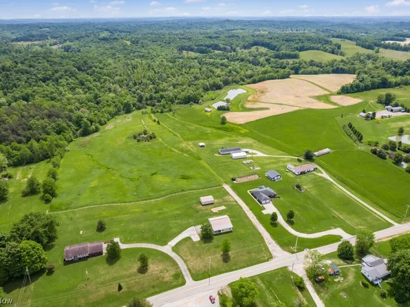 State Route 555 Rd, Little Hocking, OH 45742