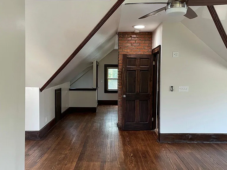 9807 Baltic Rd — Photo 10