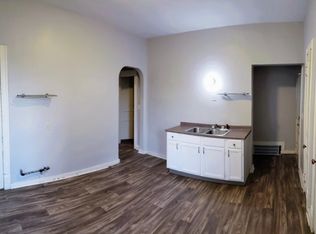 930 N 29th St, Milwaukee, WI 53208