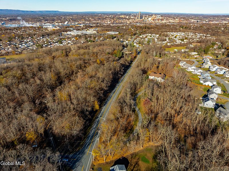 5th image of L3 Red Mill Road
