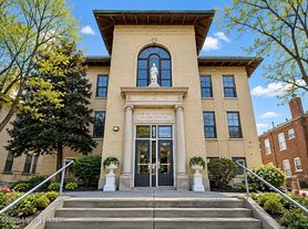 1516 Hepburn Ave, Louisville, KY